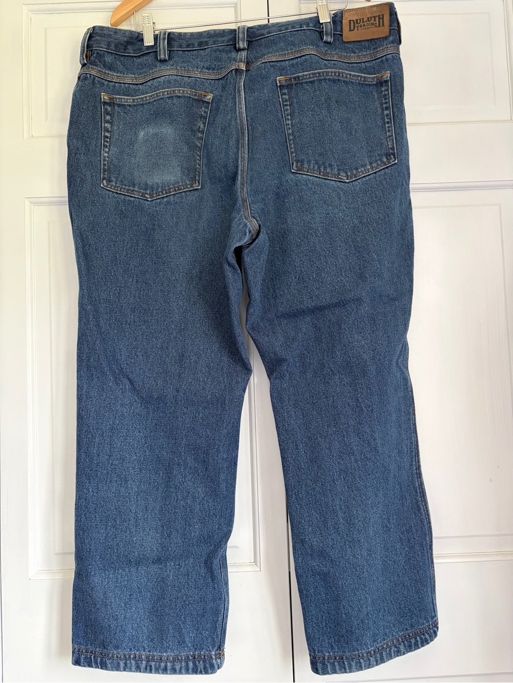 Duluth Trading Company Men's Blue Jeans Sz 40 X 28 Relaxed Fit - Picture 3 of 5